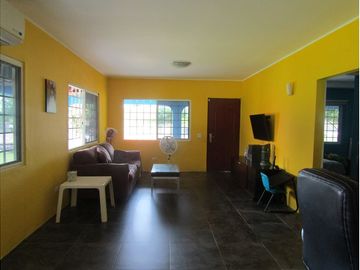 Preciosa casa en Coloncito