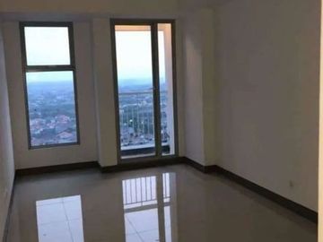 Bu! Anderson Apartment Type Studio Akses Langsung Pakuwon Mall