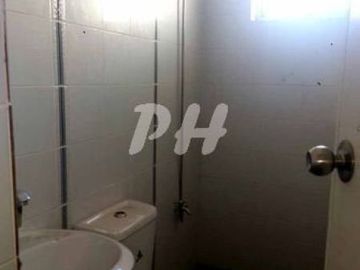 PH744 Townhouse for sale Near Mindanao Ave. At 3.975M