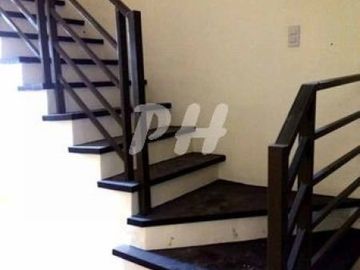 PH744 Townhouse for sale Near Mindanao Ave. At 3.975M