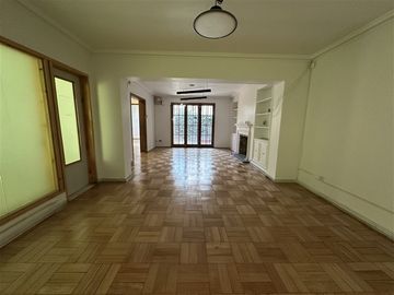 Casa en arriendo en Providencia
