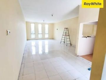 Dijual Ruko Bangunan 3 Lantai Lokasi di Rungkut Asri Utara Surabaya