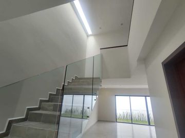 VENTA DE CASA NUEVA EN FRACC. LOMAS DE LA RIOJA ALVARADO,VER.