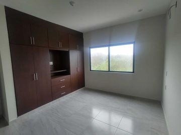 VENTA DE CASA NUEVA EN FRACC. LOMAS DE LA RIOJA ALVARADO,VER.