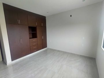VENTA DE CASA NUEVA EN FRACC. LOMAS DE LA RIOJA ALVARADO,VER.