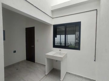 VENTA DE CASA NUEVA EN FRACC. LOMAS DE LA RIOJA ALVARADO,VER.