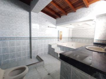 casa en venta en villa del rosario. Cod V28018