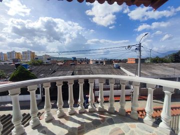 casa en venta en villa del rosario. Cod V28018