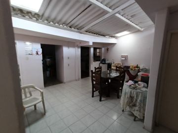 Vendo casa lote barrio la Victoria -  Bucaramanga -  Área 463 M2. Cod V23902