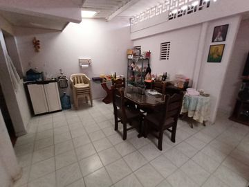 Vendo casa lote barrio la Victoria -  Bucaramanga -  Área 463 M2. Cod V23902