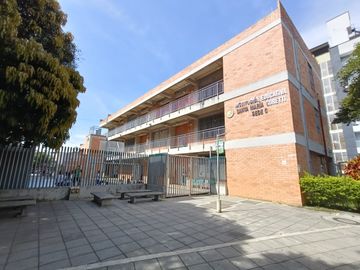 Vendo casa lote barrio la Victoria -  Bucaramanga -  Área 463 M2. Cod V23902