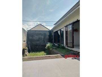 DIJUAL RUMAH TJAMPUHAN UTAMA BARAT PERING BLAHBATUH GIANYAR, BALI