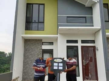 RN Rumah 2 Lantai Harga 1 Lantai Telaga Kahuripan Bogor
