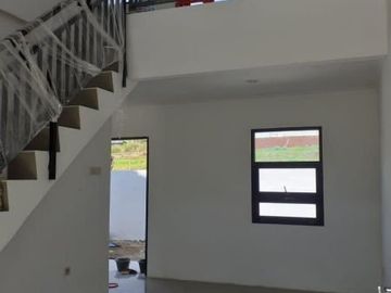 RN Rumah 2 Lantai Harga 1 Lantai Telaga Kahuripan Bogor