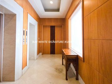 Apartemen Airlangga Ritz Carlton Mega Kuningan Semi Furnished
