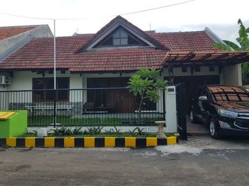 Rumah Medokan Asri Timur dekat UPN 3.5 M