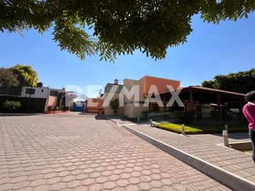 VENTA TERRENO SALON DE FIESTAS O RESTAURANTE