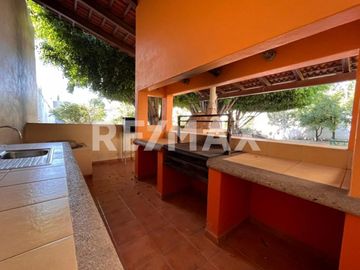 VENTA TERRENO SALON DE FIESTAS O RESTAURANTE