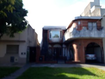 Departamento Tipo Casa en venta en Lanus Oeste