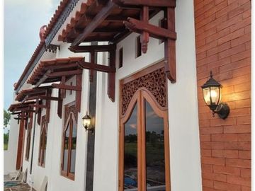 Dibawah 500Jt, Rumah Klasik Putih Pesan Bangun Prambanan