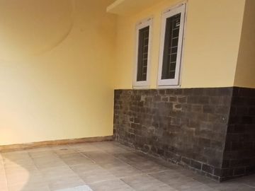 Disewa Rumah 3KT Akses Jalan 1 Mobil di daerah Tebet, Jakarta Selatan