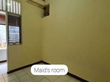 SEWA RUMAH DAERAH STRATEGIS DEKAT KUNINGAN & SUDIRMAN JAKARTA SELATAN