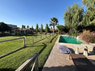 Venta Parcela Colina 5000m² Paneles Solares Tinaja Piscina