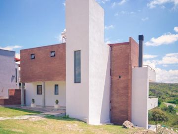 HERMOSA PROPIEDAD A ESTRENAR EN BARRIO CERRADO TIERRA ALTA