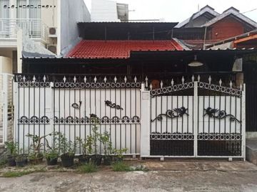 Rumah Babatan Pantai Utara Siap Huni, Carport 1, Row 2.5 mobil