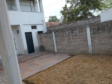 Casa en PH amplia superficie y buen diseÃ±o