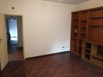 Casa en PH amplia superficie y buen diseÃ±o
