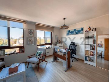 Townhouse en Venta,  4D, La Reina