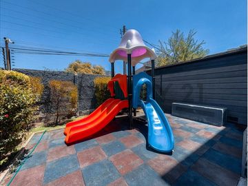 Townhouse en Venta,  4D, La Reina