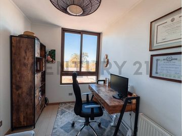 Townhouse en Venta,  4D, La Reina