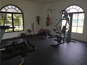 VENDO HERMOSA CASA EN EL DORAL (COSTA SUR)