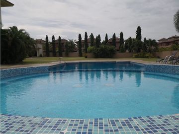 VENDO HERMOSA CASA EN EL DORAL (COSTA SUR)