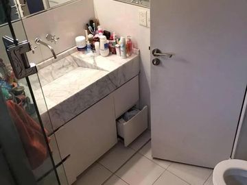 VENDO GRAN PISO DE EXCELENTE CATEGORIA EN BELGRANO 5 AMBIENTES MENDOZA AL 2000