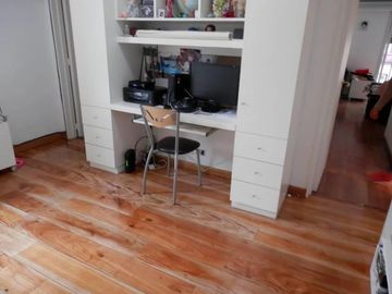 VENDO GRAN PISO DE EXCELENTE CATEGORIA EN BELGRANO 5 AMBIENTES MENDOZA AL 2000
