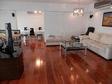 VENDO GRAN PISO DE EXCELENTE CATEGORIA EN BELGRANO 5 AMBIENTES MENDOZA AL 2000