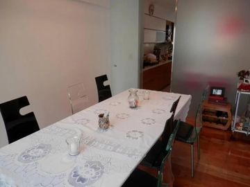 VENDO GRAN PISO DE EXCELENTE CATEGORIA EN BELGRANO 5 AMBIENTES MENDOZA AL 2000