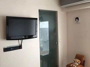 VENDO GRAN PISO DE EXCELENTE CATEGORIA EN BELGRANO 5 AMBIENTES MENDOZA AL 2000