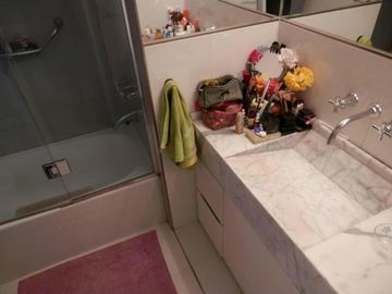 VENDO GRAN PISO DE EXCELENTE CATEGORIA EN BELGRANO 5 AMBIENTES MENDOZA AL 2000