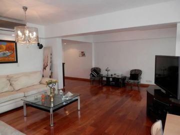VENDO GRAN PISO DE EXCELENTE CATEGORIA EN BELGRANO 5 AMBIENTES MENDOZA AL 2000