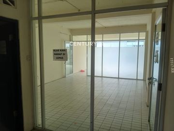 Di Jual Atau Di Sewakan Ruko 3 Lantai Di Lokasi Strategis