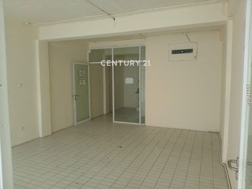 Di Jual Atau Di Sewakan Ruko 3 Lantai Di Lokasi Strategis