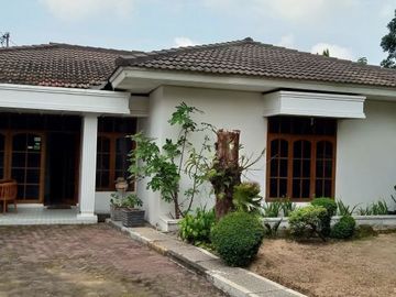 Rumah asri dan cocok buat kantor di Ciwastra komp.Pasir Pogor | NICKAL