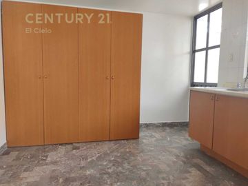 Casa venta en San Cristóbal La Calera con amplio jardín