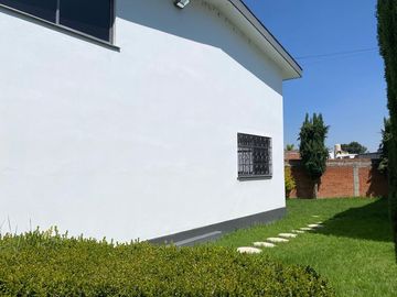 Casa venta en San Cristóbal La Calera con amplio jardín