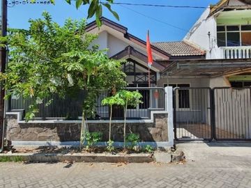 Rumah Klampis Semolo STRATEGIS