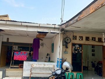 Dijual Cepat Rumah  Hitung Tanah Lokasi Strategis Di Jagakarsa